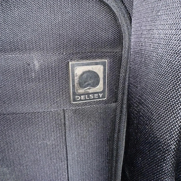 Delsey Luggage Black Rolling Suitcases set of 2 - Picture 3 of 3